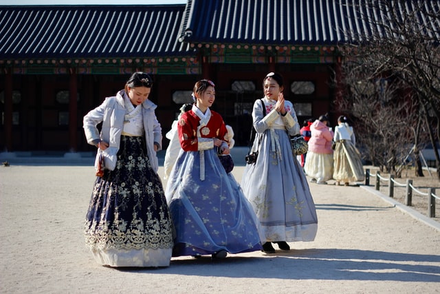 traditional dress Seoul International Visitors Centre